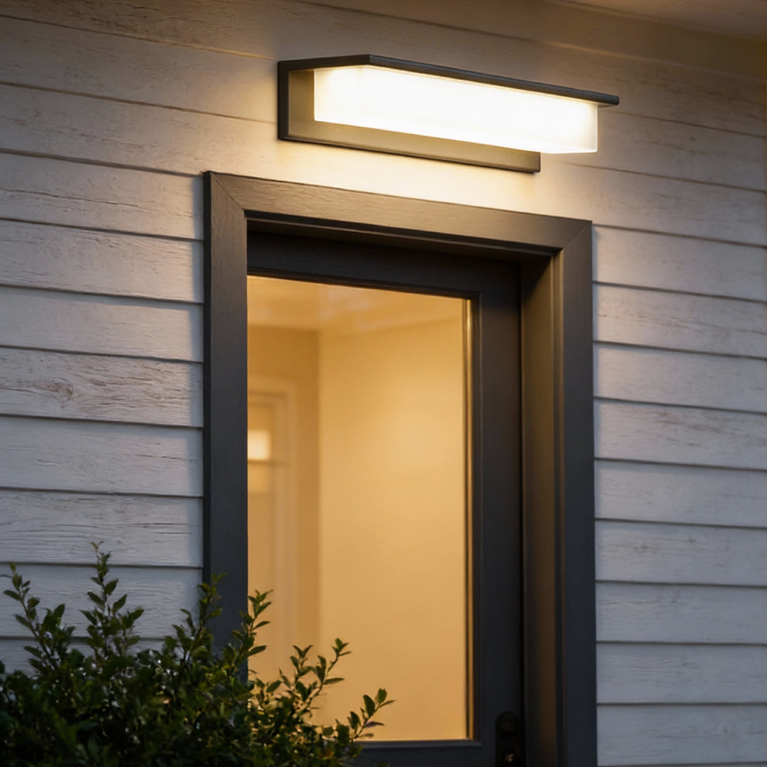 Modern Aluminum PC Outdoor Wall Sconce Black Solar or Hardwired IP54 CRI80 22000mAh 3 Widths Balcony Garden