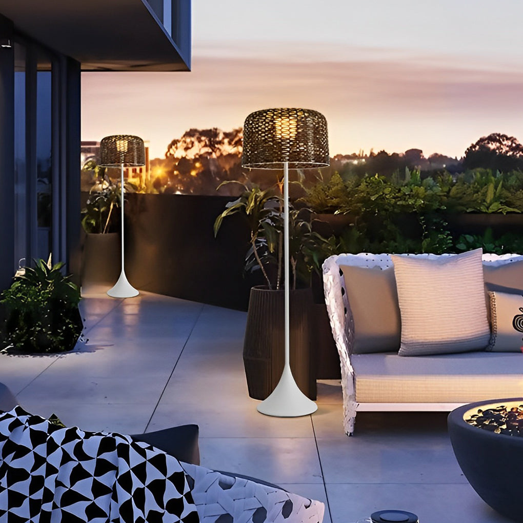 Modern Stainless Steel Mesh Shade Outdoor Floor Lamp IP65 Solar/Plug-In 3000K