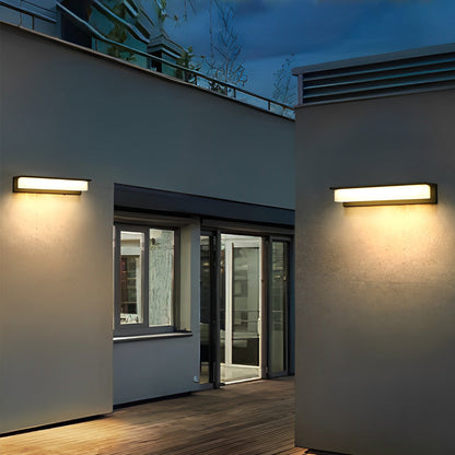Modern Aluminum PC Outdoor Wall Sconce Black Solar or Hardwired IP54 CRI80 22000mAh 3 Widths Balcony Garden