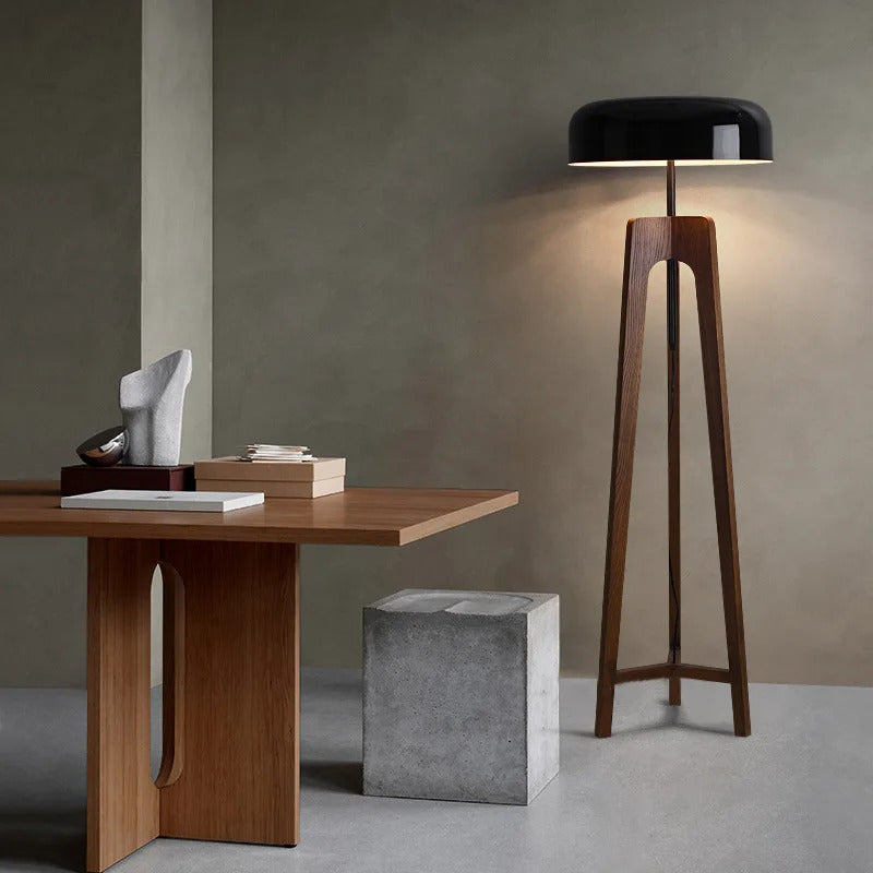 Pileo Porada Floor Lamp – Solid Wood Tripod Light