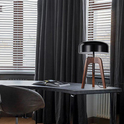 Pileo Porada Floor Lamp – Solid Wood Tripod Light