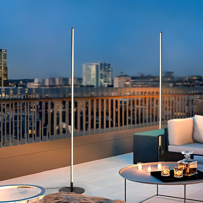 Minimalist Linear LED Outdoor Floor Lamp IP65 Solar/Plug-In Black Aluminium 3000K