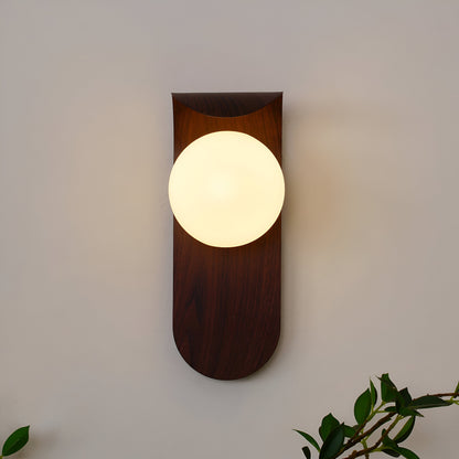 Nordic Wood Wall Sconce – Modern Indoor Wall Light