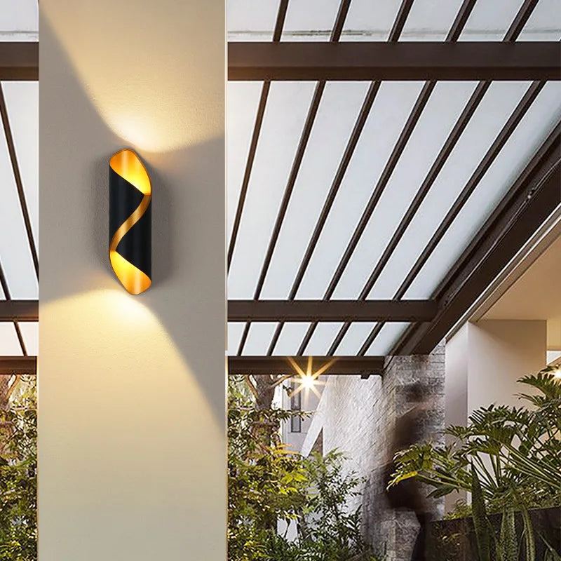 Modern wall light with IP65 water resistance – LED lighting for indoor and outdoor use