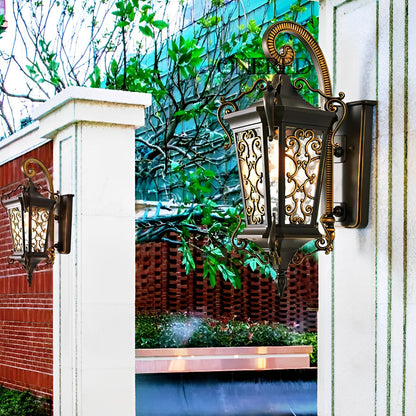 Antique European Lantern Outdoor Wall Sconce Ornate Aluminum Glass Polished Black IP55 490LM 3000K Garden Gate