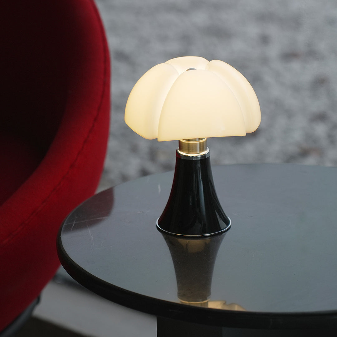 Bauhaus Mushroom Dome Table Lamp Iron Base Touch Control 8W LED Warm White Black White Chrome Gold 13.78 Inch