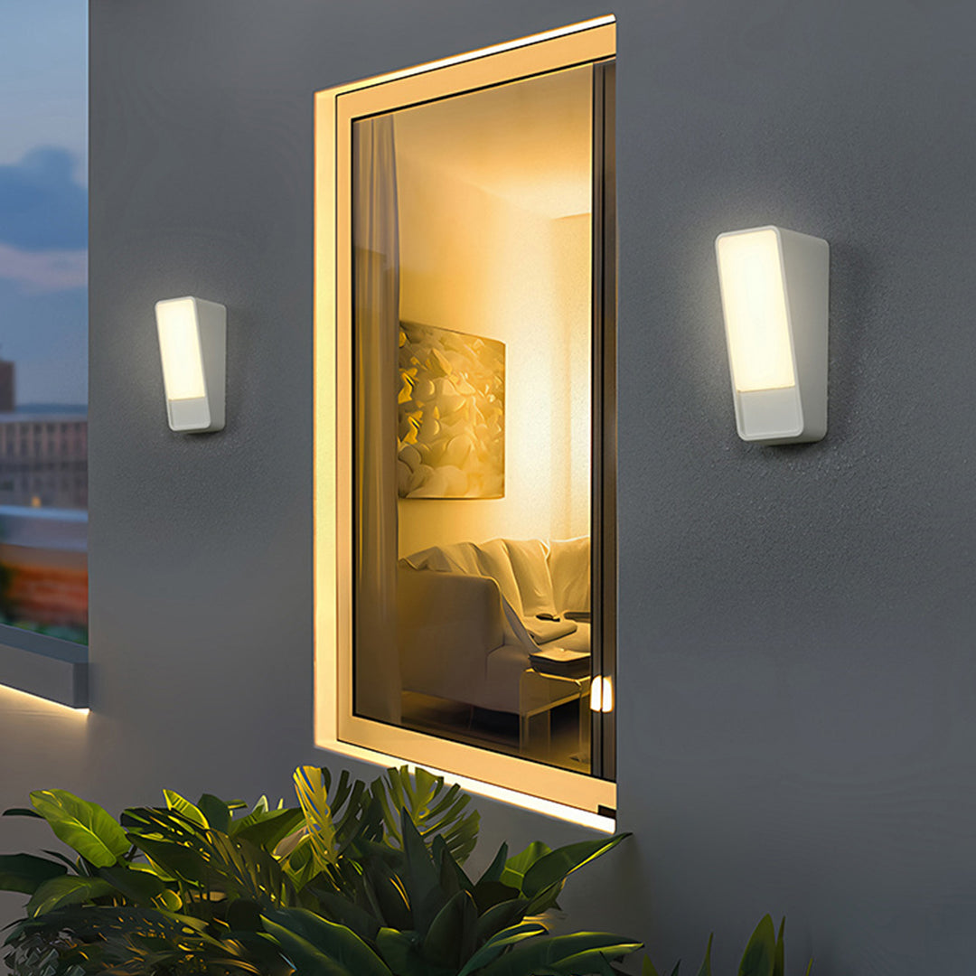 Modern LED Outdoor Wall Sconce IP65 Motion Sensing Die-Cast Aluminum Black White 12W 3000K