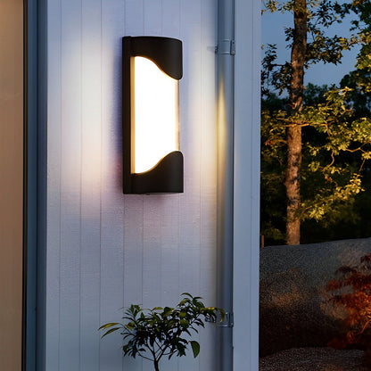 Modern LED Outdoor Wall Sconce Die-Cast Aluminum PC Shade IP55 3000K 2 Styles 2 Sizes Black