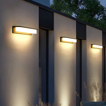 Modern Aluminum PC Outdoor Wall Sconce Black Solar or Hardwired IP54 CRI80 22000mAh 3 Widths Balcony Garden
