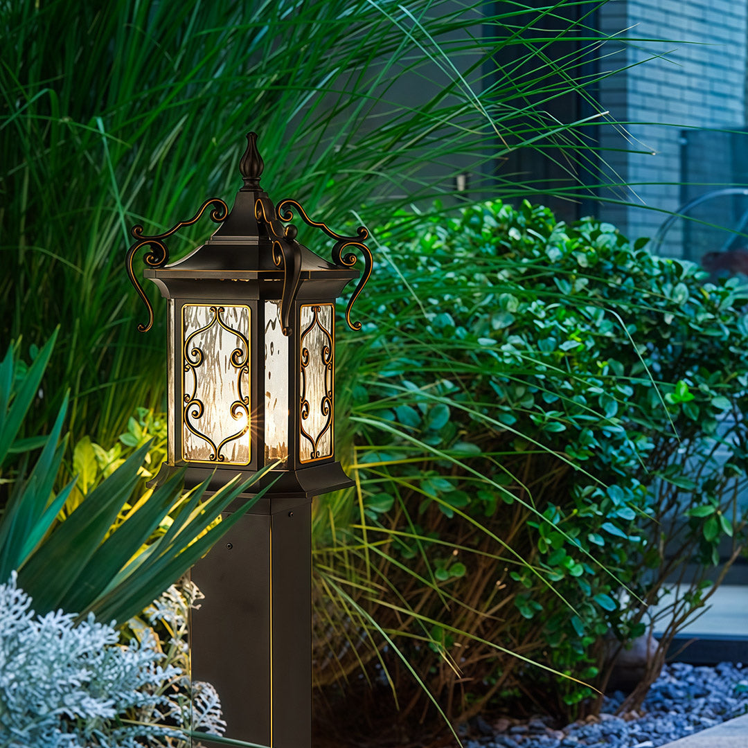 European Style Gilded Landscape Post Light Bronze Gold Aluminum Glass IP65 2 Sizes Villa Courtyard
