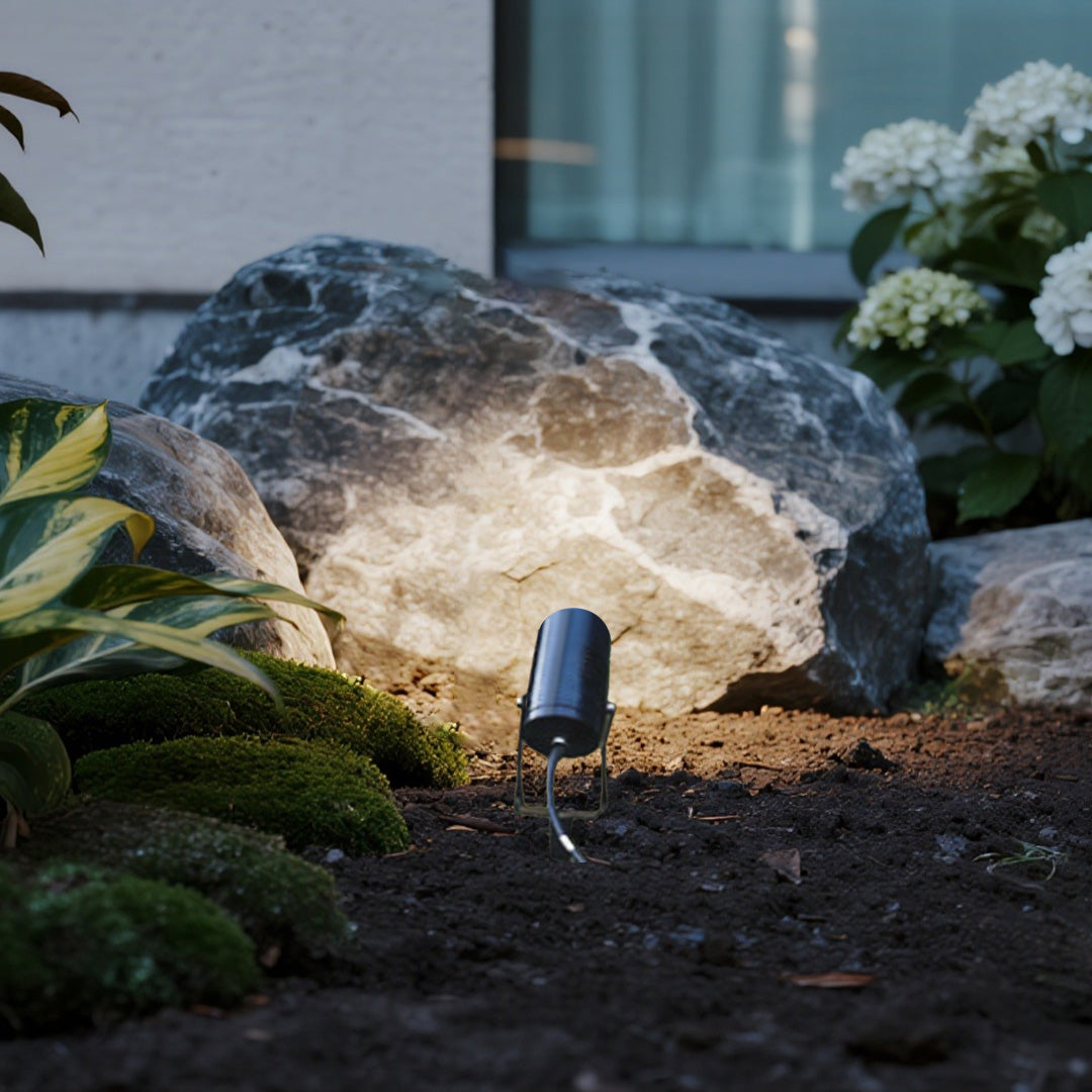 Hardwired LED Outdoor Landscape Spotlight 3W DC24V Aluminum Alloy Tempered Glass Stainless Steel Stake IP65 3000K
