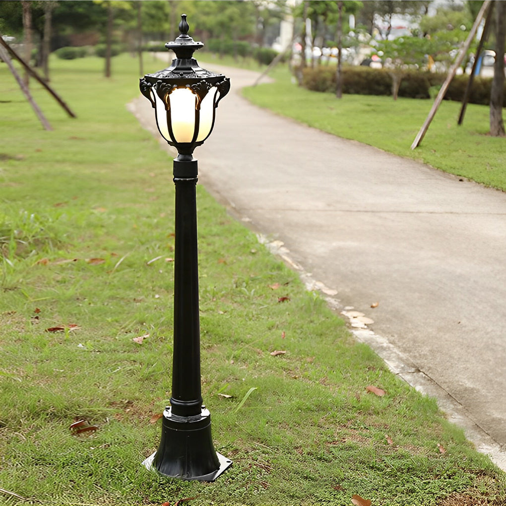 European Style Retro Outdoor Pathway Lamp Bronze or Black Die-Cast Aluminum IP65 Glass E27 31 Inch