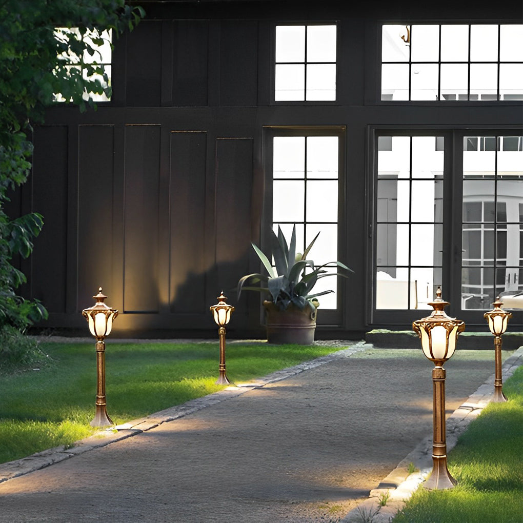 European Style Retro Outdoor Pathway Lamp Bronze or Black Die-Cast Aluminum IP65 Glass E27 31 Inch