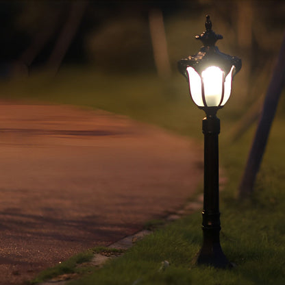 European Style Retro Outdoor Pathway Lamp Bronze or Black Die-Cast Aluminum IP65 Glass E27 31 Inch