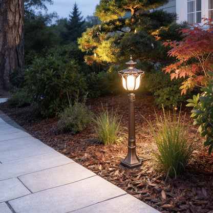 European Style Retro Outdoor Pathway Lamp Bronze or Black Die-Cast Aluminum IP65 Glass E27 31 Inch