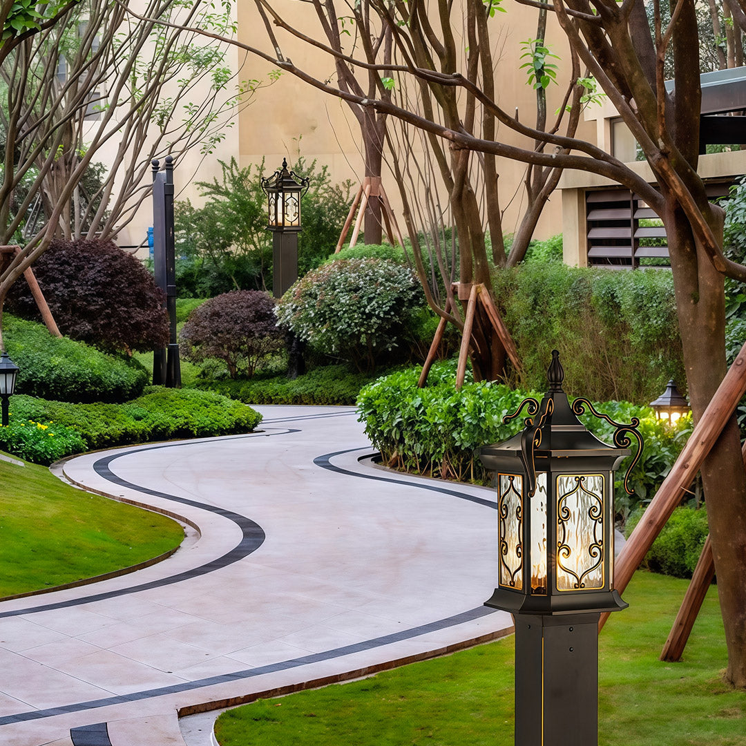 European Style Gilded Landscape Post Light Bronze Gold Aluminum Glass IP65 2 Sizes Villa Courtyard