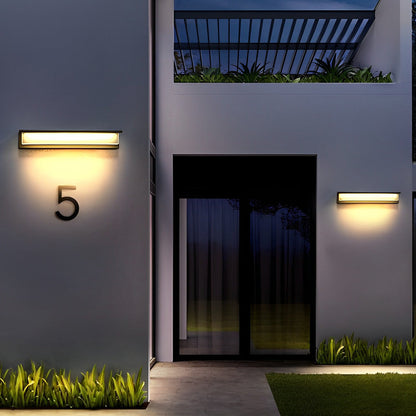 Modern Aluminum PC Outdoor Wall Sconce Black Solar or Hardwired IP54 CRI80 22000mAh 3 Widths Balcony Garden