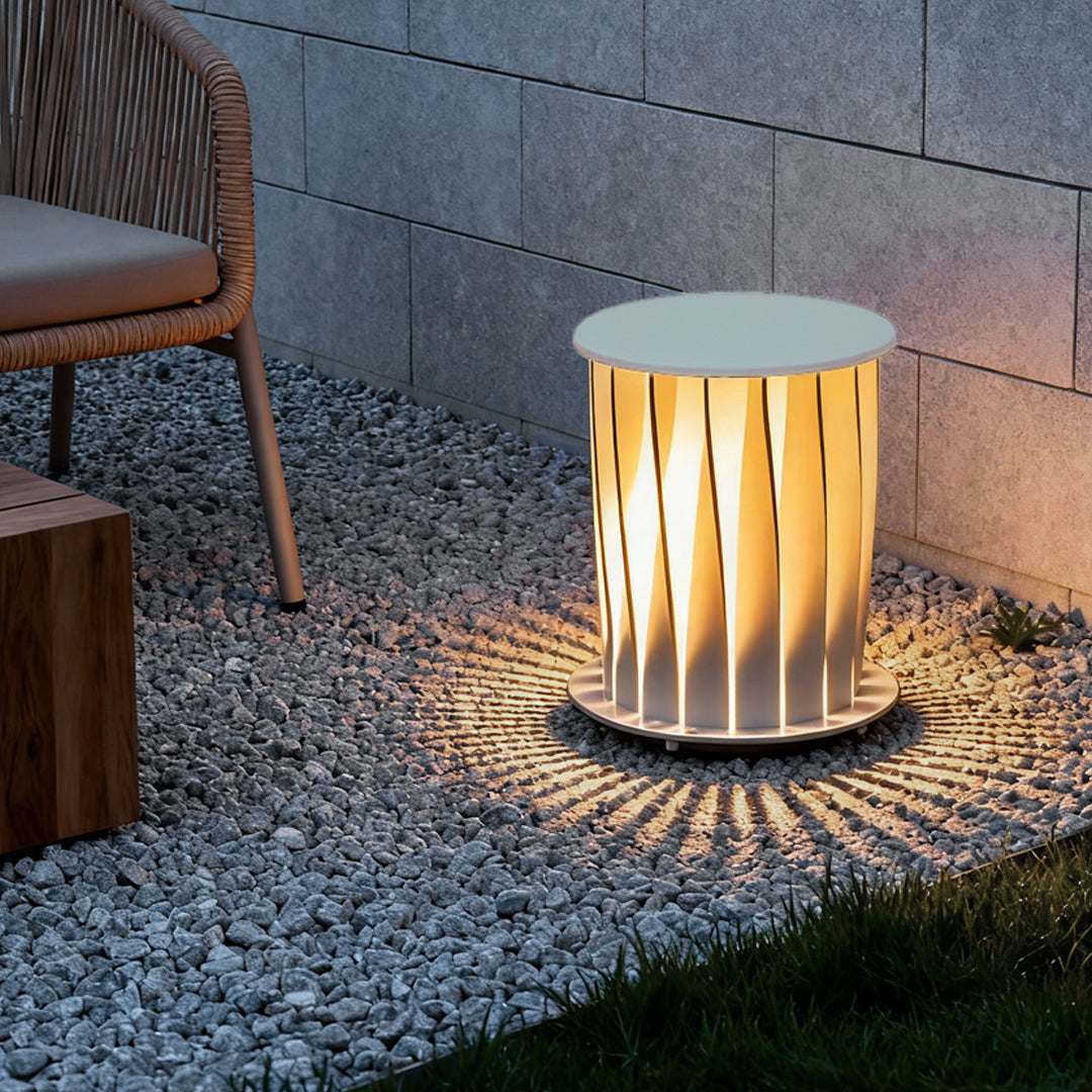 Modern Twisted Metal Outdoor Lantern Floor Lamp Nordic LED Solar/Hardwired White