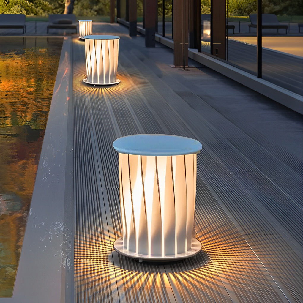 Modern Twisted Metal Outdoor Lantern Floor Lamp Nordic LED Solar/Hardwired White