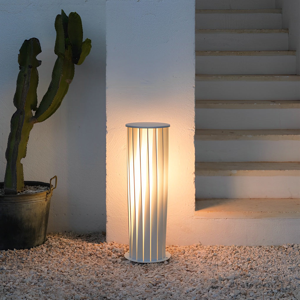 Modern Twisted Metal Outdoor Lantern Floor Lamp Nordic LED Solar/Hardwired White