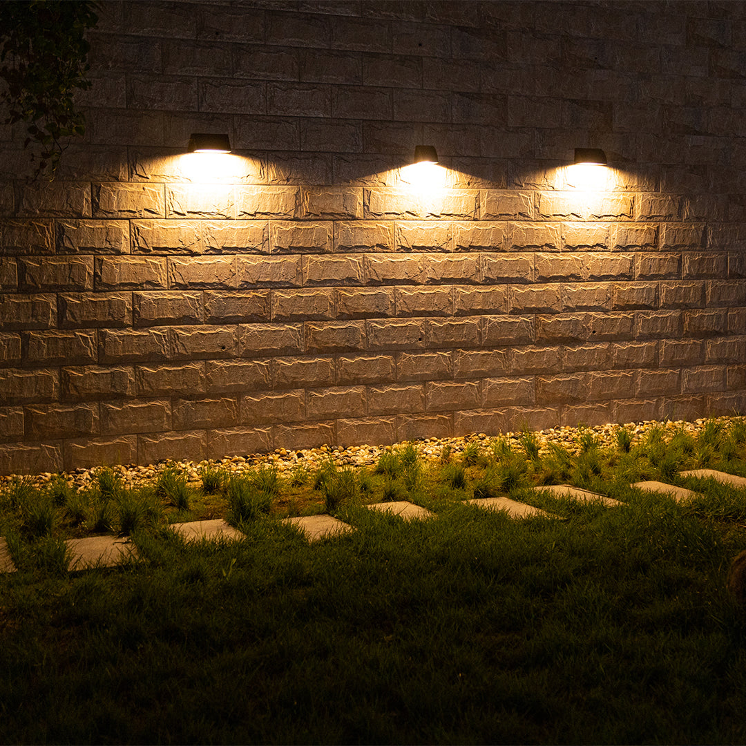 Modern LED Outdoor Wall Sconce OSRAM Chip IP65 Military Grade 8W 3000K Semicircle Triangle Black CRI80