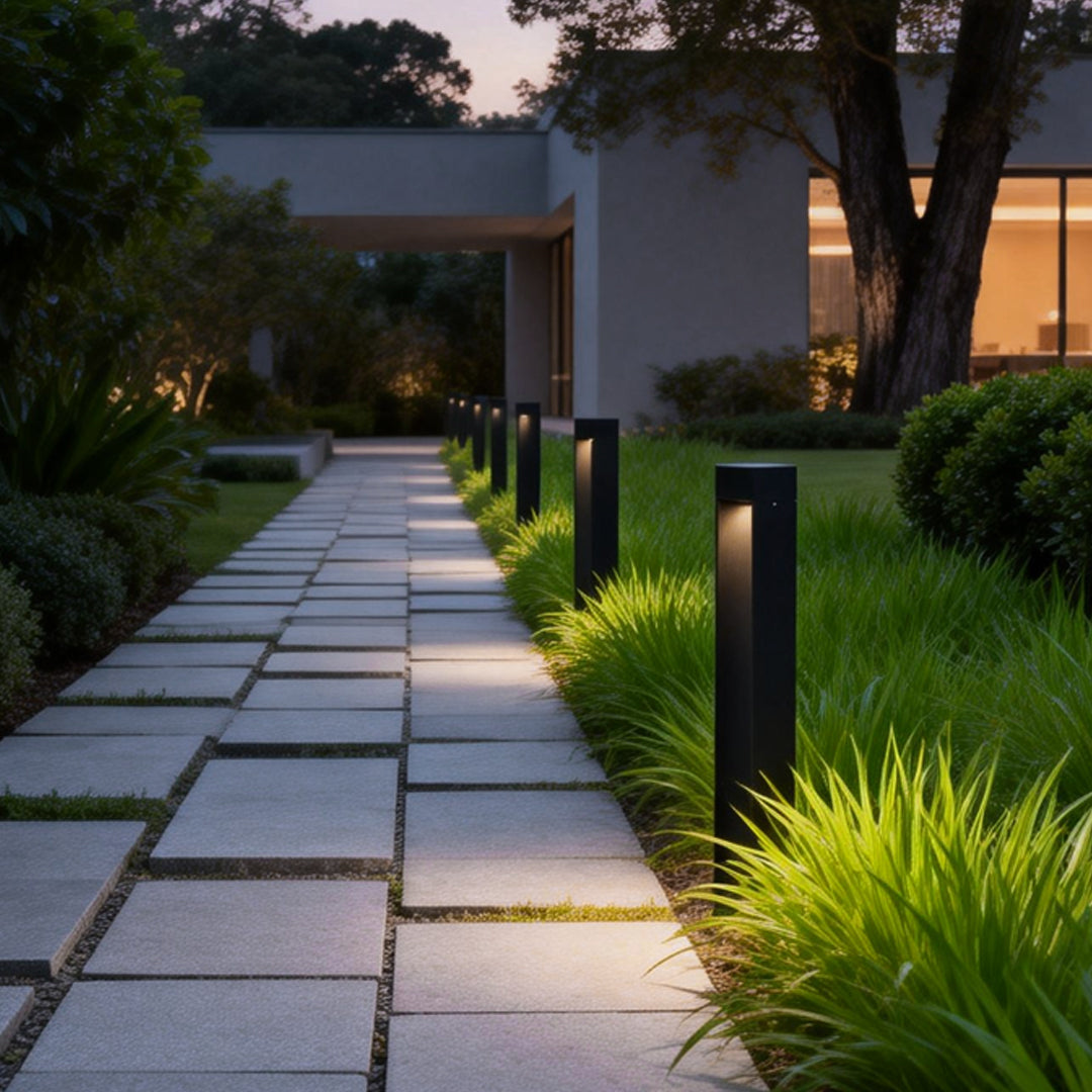 Modern Square LED Bollard Light 5W Waterproof Outdoor Lawn Pathway Lighting Black Aluminum IP54