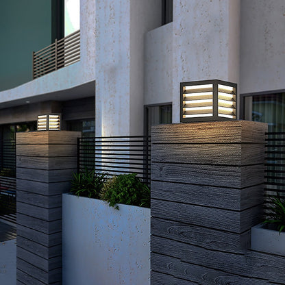 Louvred Aluminum PC Outdoor Pillar Light Black Solar or Hardwired IP54 4 Sizes Terrace Deck Post