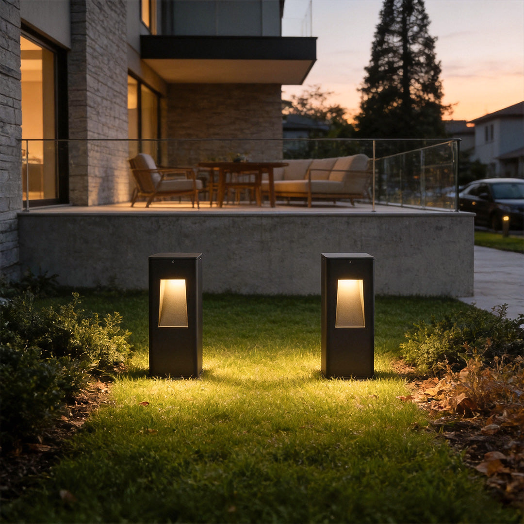 Contemporary Path Light Single Double Head Black Aluminum Glass CRI90 IP65 DC24V 2 Heights