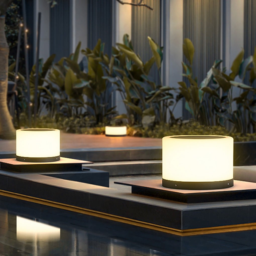 Modern Round Stainless Steel PC Solar Outdoor Pillar Light Black White IP54 Dusk to Dawn 2 Heights Courtyard Villa