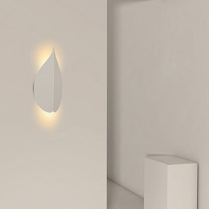 Leaf Shaped LED Wall Sconce Modern Organic Indoor Bedroom Hallway White Black