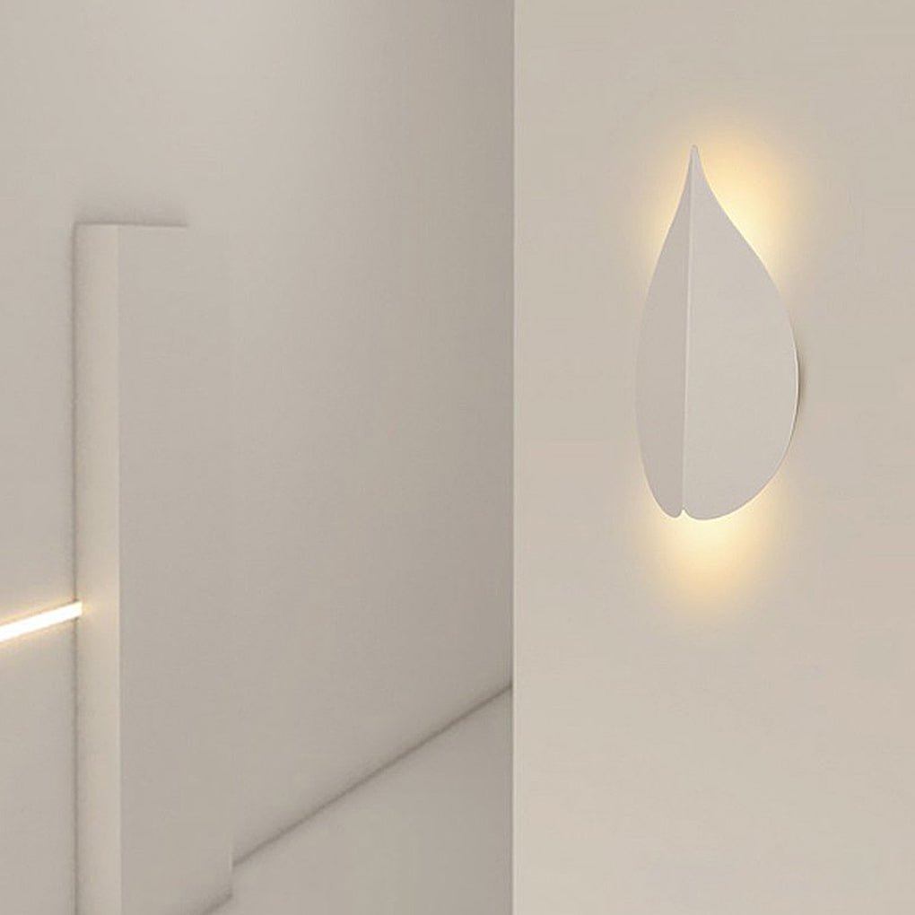 Leaf Shaped LED Wall Sconce Modern Organic Indoor Bedroom Hallway White Black