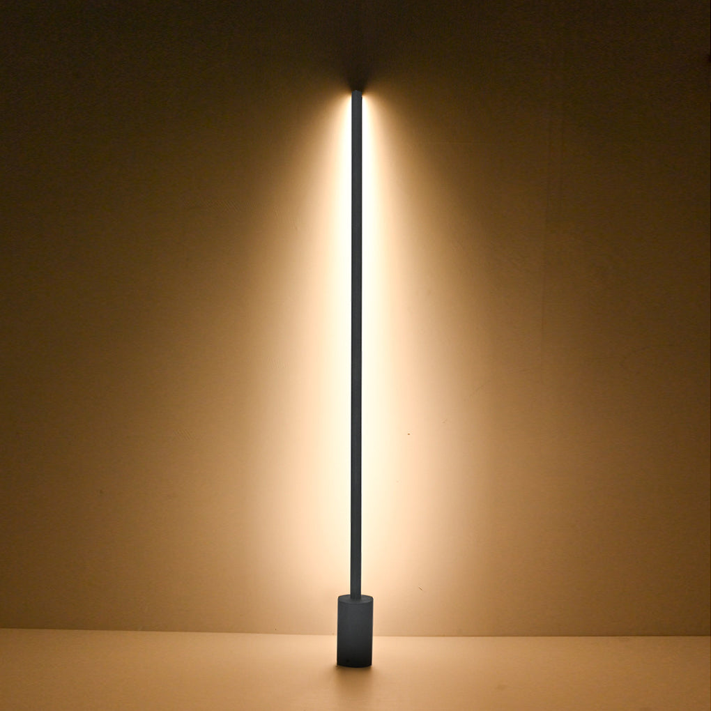 Contemporary Linear LED Outdoor Floor Lamp IP65 Stainless Steel 4 Heights 3000K