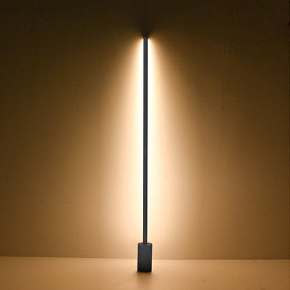 Contemporary Linear LED Outdoor Floor Lamp IP65 Stainless Steel 4 Heights 3000K